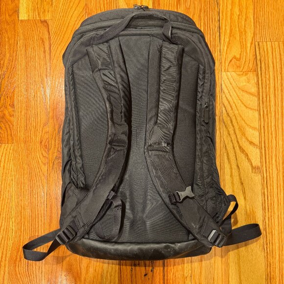 The North Face Kaban Backpack, TNF Black for Men - Picture 3 of 11